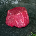 Brasilianisches Rinderfilet 3/4, fachgerecht pariert auf einer Schieferplatte präsentiert für Gezer Kunden.