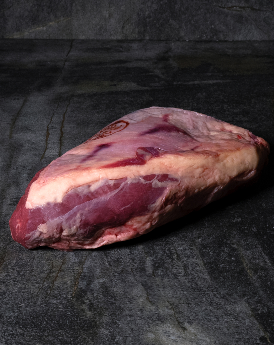 Australisches Tri-Tip Steak, fachgerecht pariert auf einer Schieferplatte präsentiert für Gezer Kunden.